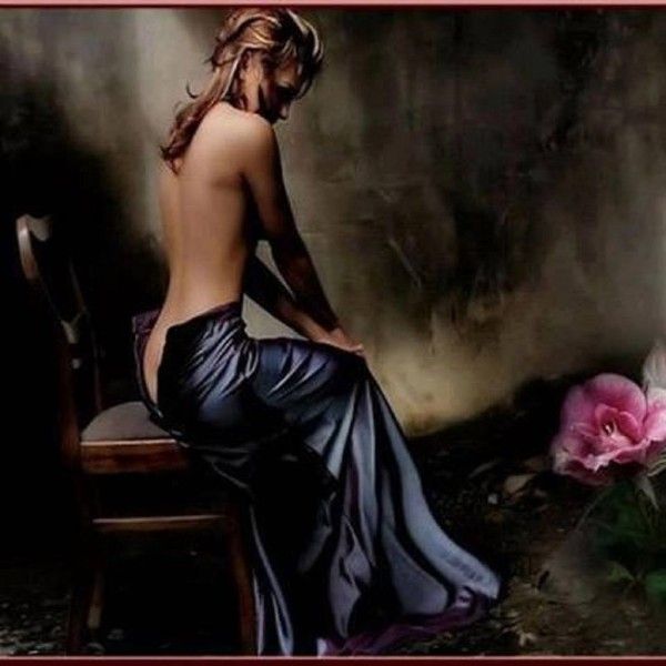 LA FEMME AU DOS NU